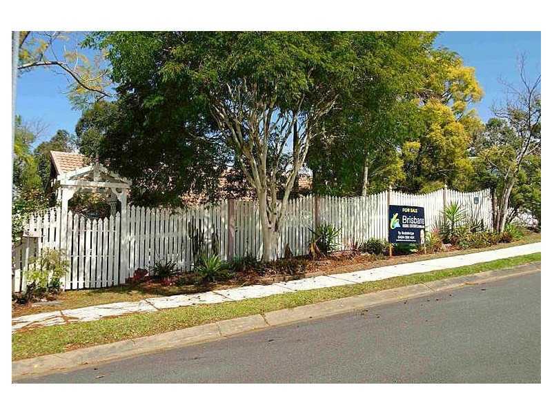 22 Stralock Street, Chapel Hill QLD 4069