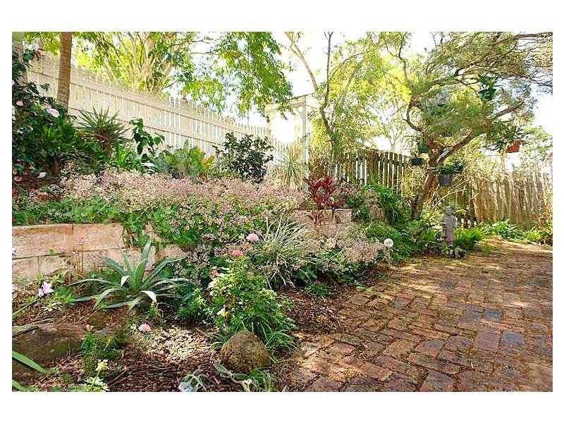 22 Stralock Street, Chapel Hill QLD 4069