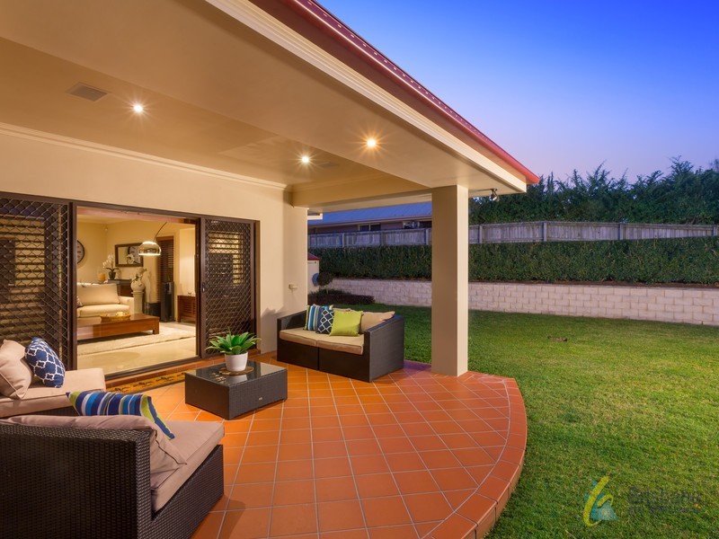 27 Glenwood Place, Moggill QLD 4070