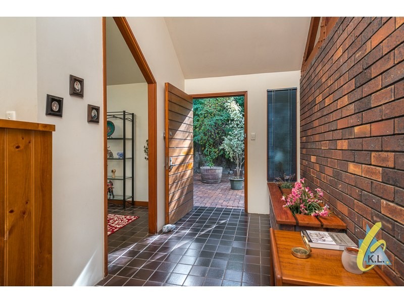 15 Wattle St, Mount Crosby QLD 4306