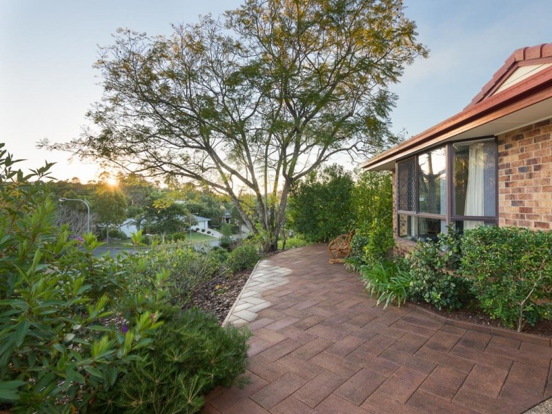 166 Pioneer Crescent, Bellbowrie QLD 4070