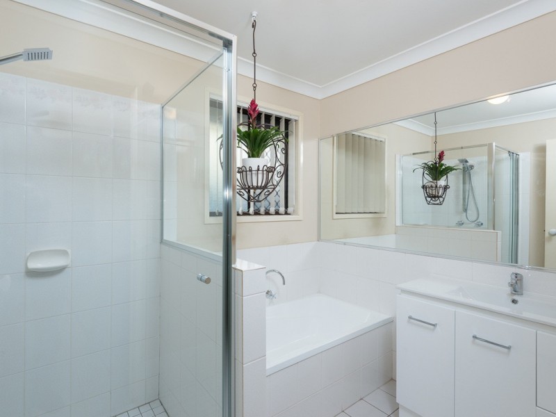 166 Pioneer Crescent, Bellbowrie QLD 4070