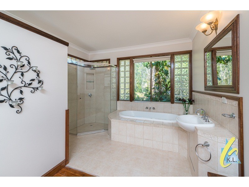 1212 Mt Crosby Rd, Mount Crosby QLD 4306