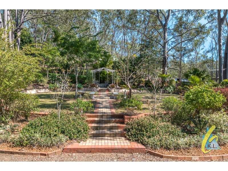 1212 Mt Crosby Rd, Mount Crosby QLD 4306