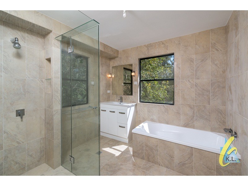 1212 Mt Crosby Rd, Mount Crosby QLD 4306