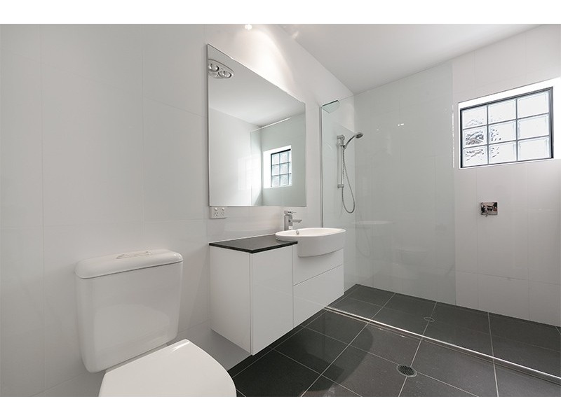 2/111 Elizabeth Street, Toowong QLD 4066