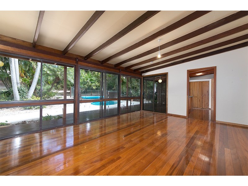 54 Menin Road, Corinda QLD 4075