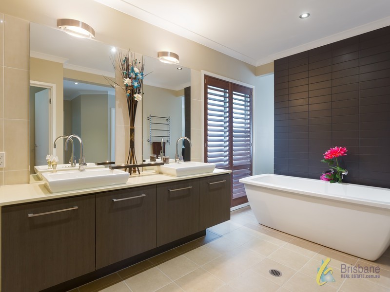 1 Lacebark Court, Bellbowrie QLD 4070