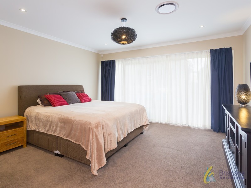 1 Lacebark Court, Bellbowrie QLD 4070