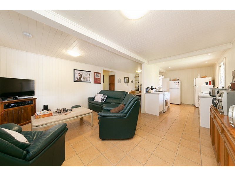 142a Englefield Rd, Oxley QLD 4075