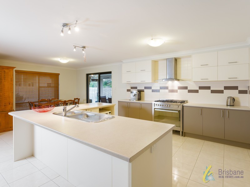 179 Gibson Crescent, Bellbowrie QLD 4070