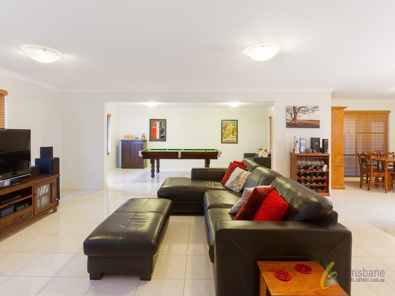 179 Gibson Crescent, Bellbowrie QLD 4070