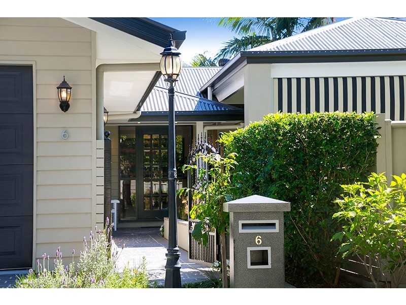 6 Donatello Street, Fig Tree Pocket QLD 4069
