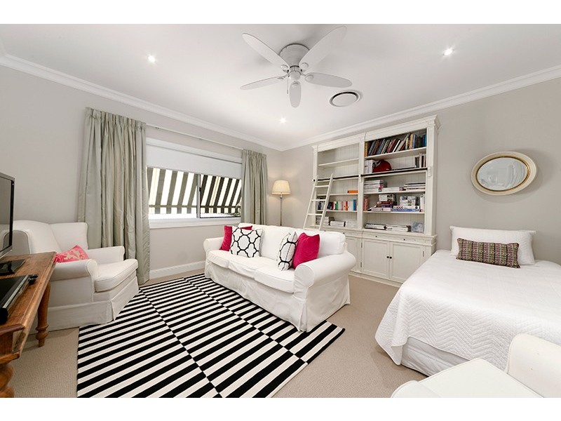 6 Donatello Street, Fig Tree Pocket QLD 4069