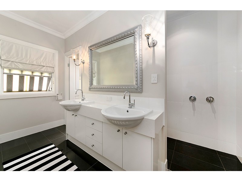 6 Donatello Street, Fig Tree Pocket QLD 4069