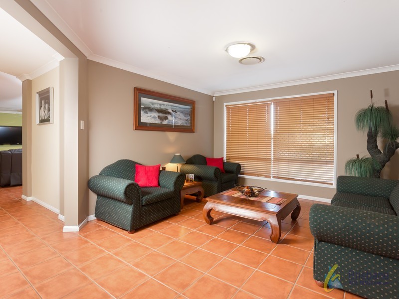 90 Claremont Pde, Forest Lake QLD 4078