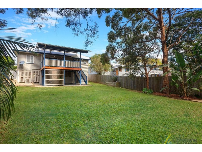 99 Englefield Road, Oxley QLD 4075