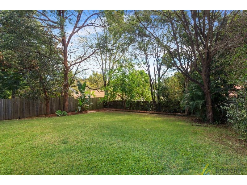 99 Englefield Road, Oxley QLD 4075