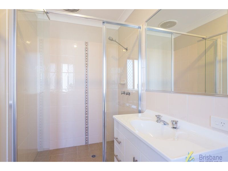 20 Oak Leaf Street, Springfield Lakes QLD 4300