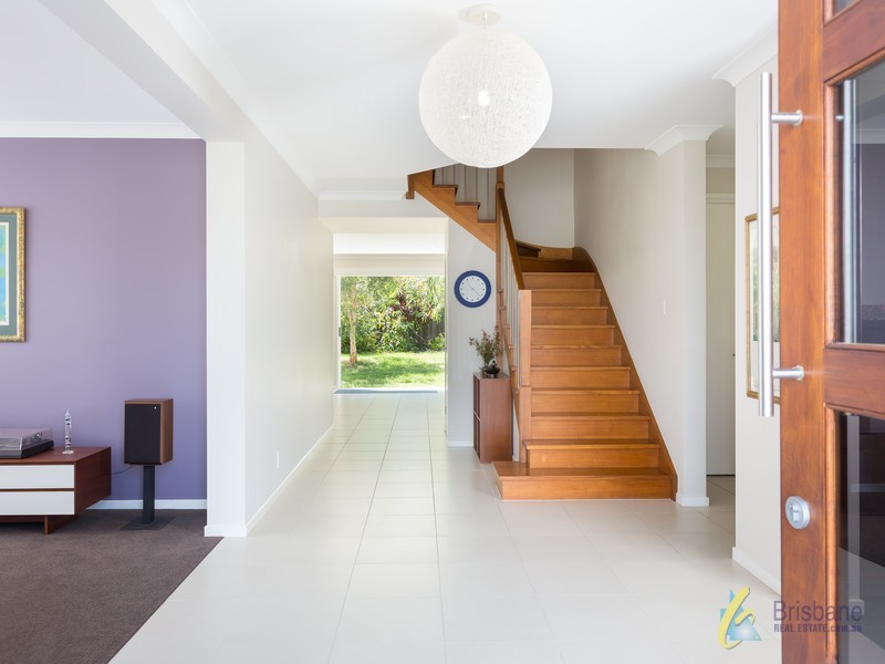 16 Lorikeet Close, Fig Tree Pocket QLD 4069