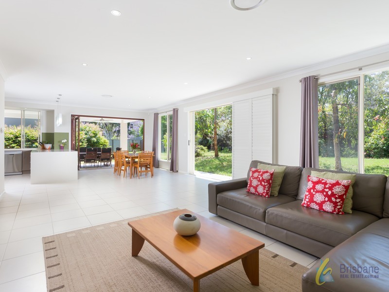 16 Lorikeet Close, Fig Tree Pocket QLD 4069
