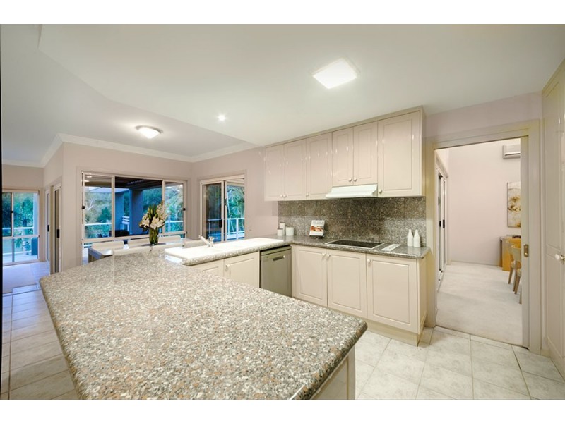 15 Wendouree Crescent, Westlake QLD 4074