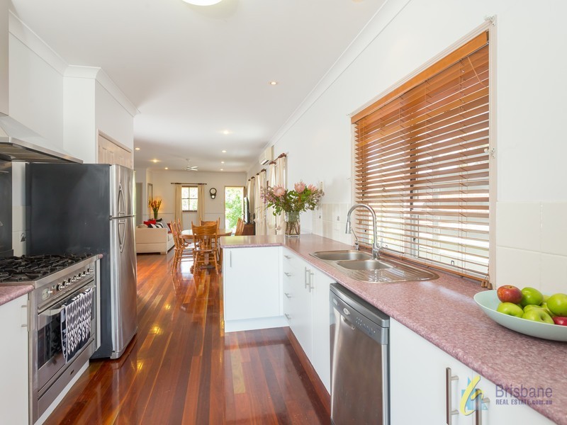 116 Graceville Avenue, Graceville QLD 4075