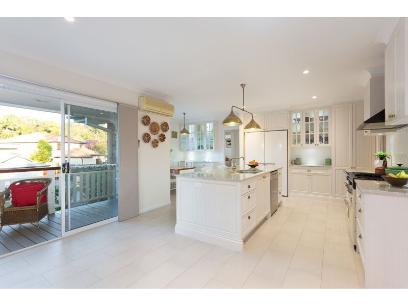 2 Coburn Court, Brookfield QLD 4069