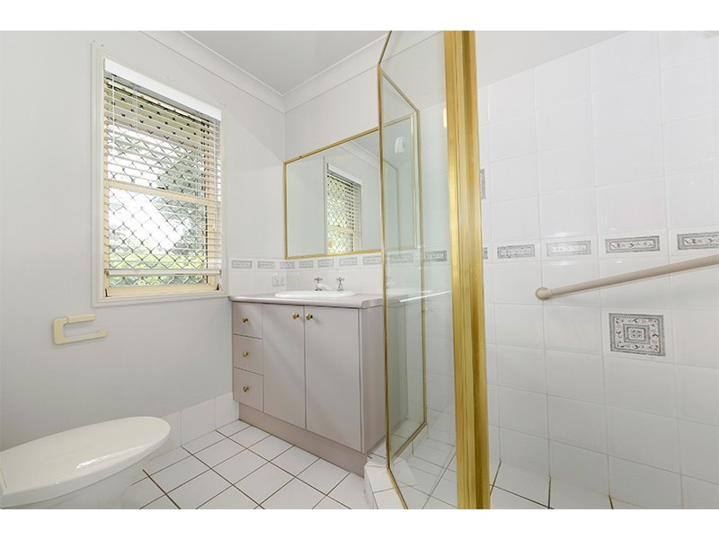 15 Forfar St, Seventeen Mile Rocks QLD 4073