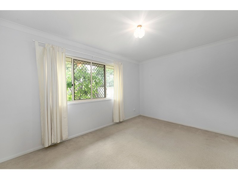 15 Forfar St, Seventeen Mile Rocks QLD 4073
