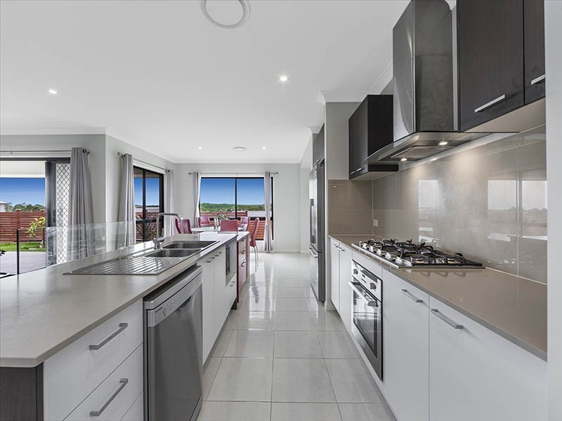 48 Pioneer Drive, Kuraby QLD 4112