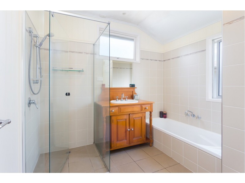 854 Oxley Road, Corinda QLD 4075