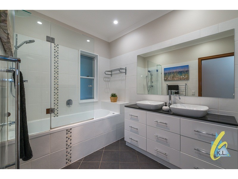 4 Caringal Drive, Karana Downs QLD 4306