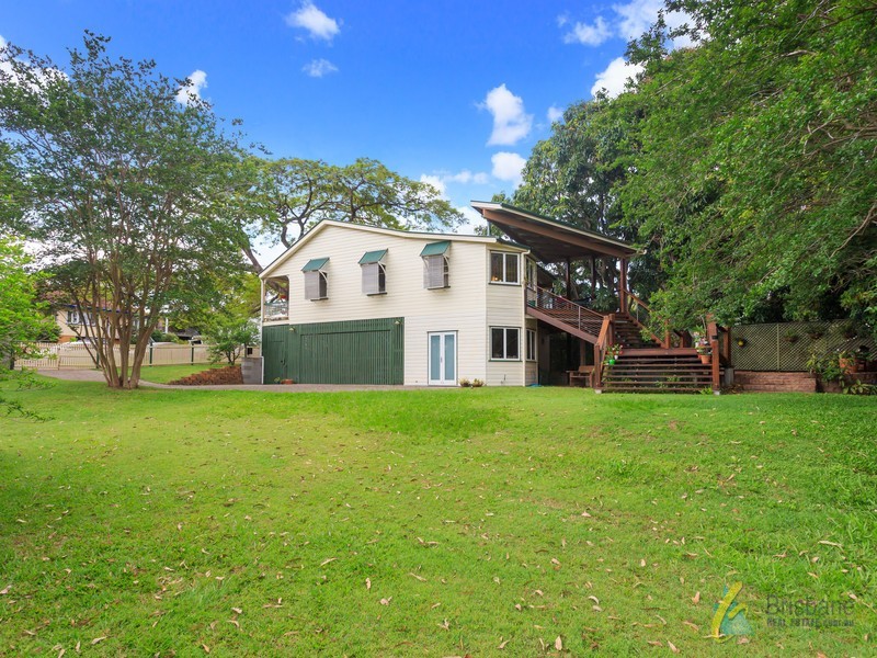 6 Oconnor street, Oxley QLD 4075