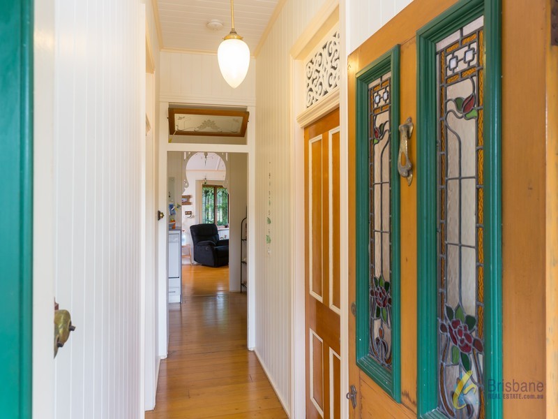 6 Oconnor street, Oxley QLD 4075