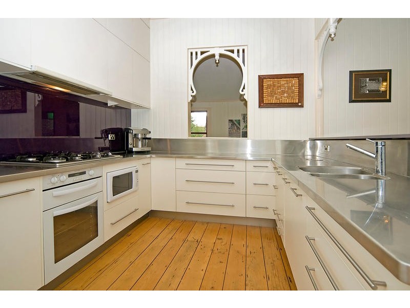 6 Oconnor street, Oxley QLD 4075