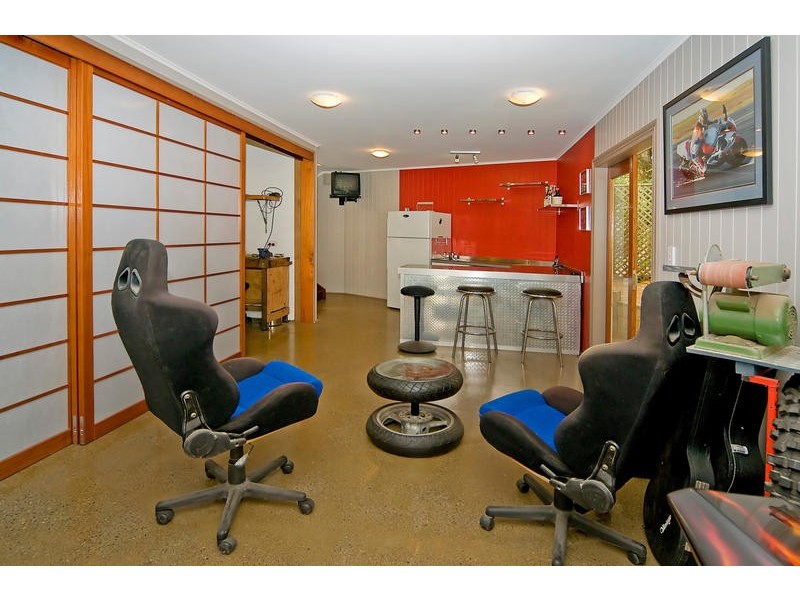 6 Oconnor street, Oxley QLD 4075