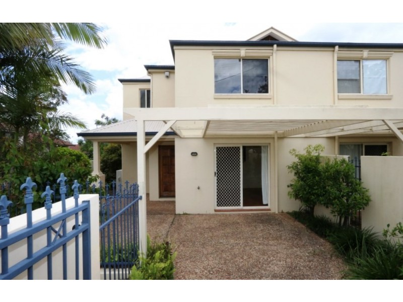 25 Clarence Road, Indooroopilly QLD 4068