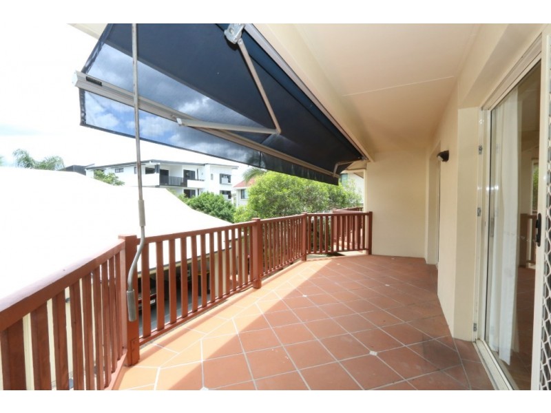 25 Clarence Road, Indooroopilly QLD 4068