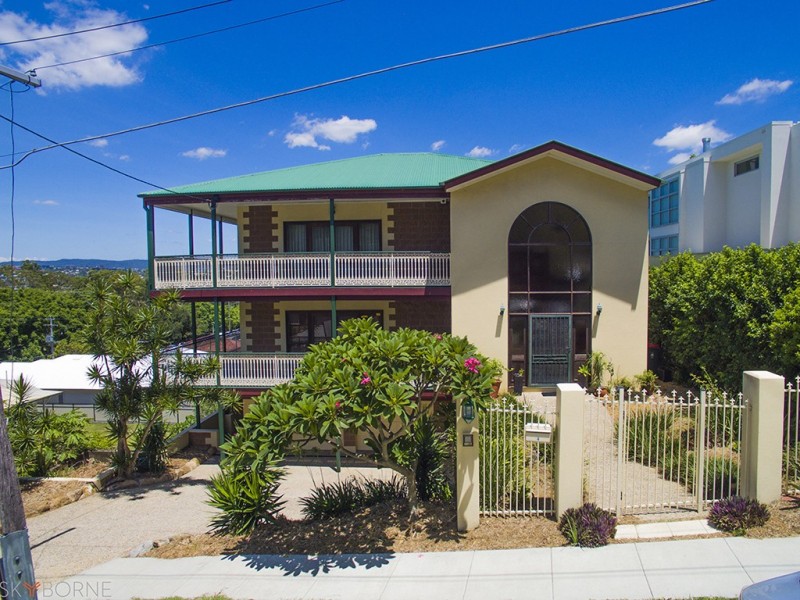 4 Comus Avenue, Ascot QLD 4007