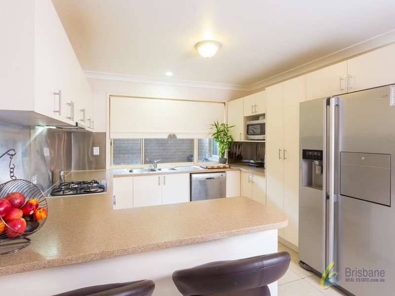 18 Cook St, Forest Lake QLD 4078