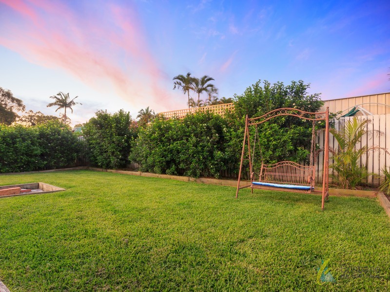 18 Cook St, Forest Lake QLD 4078