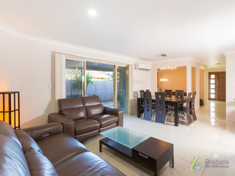 18 Cook St, Forest Lake QLD 4078