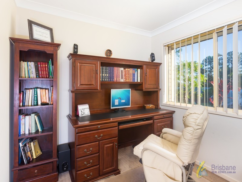 18 Cook St, Forest Lake QLD 4078