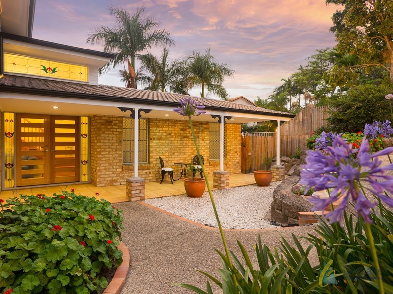 30 Mukurta Street, Chapel Hill QLD 4069