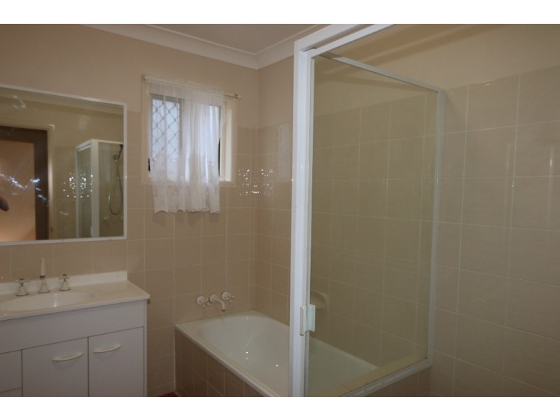 3 Glen Court, Kenmore QLD 4069