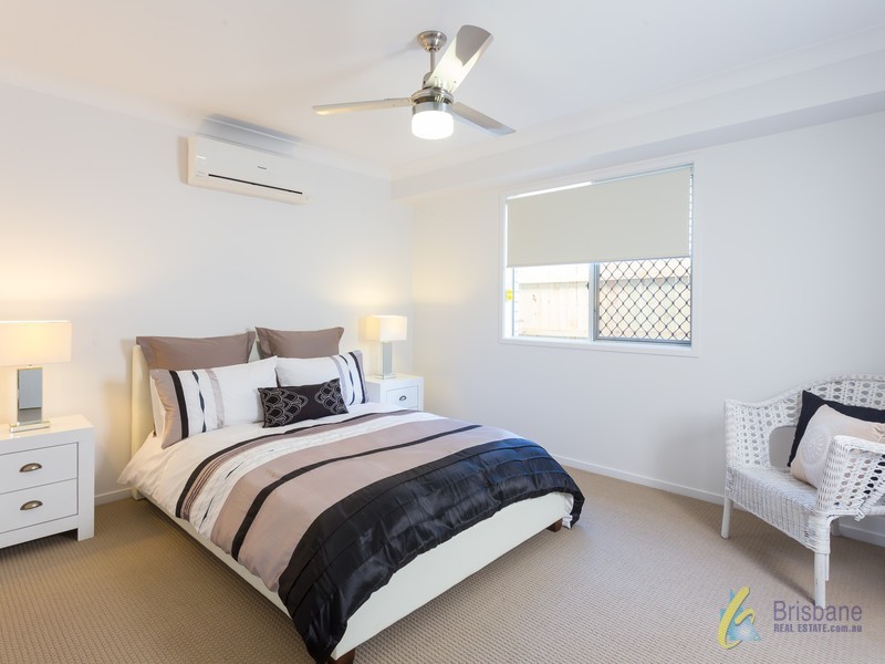 8 Robert Jones St, Redbank Plains QLD 4301