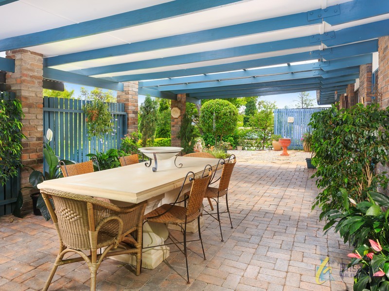 50 Carlyle Street, Seventeen Mile Rocks QLD 4073