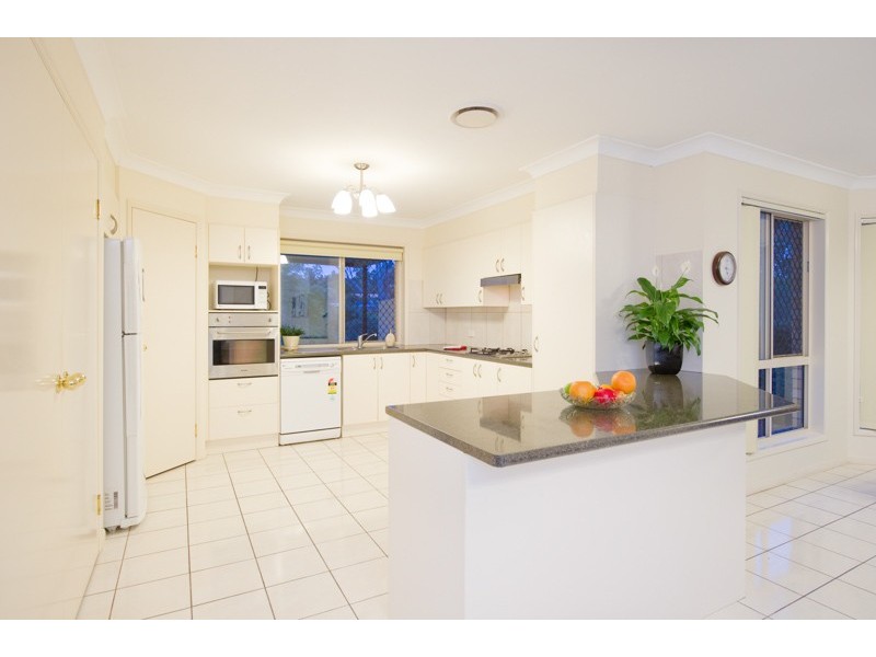 37 Margaret Court, Kenmore QLD 4069