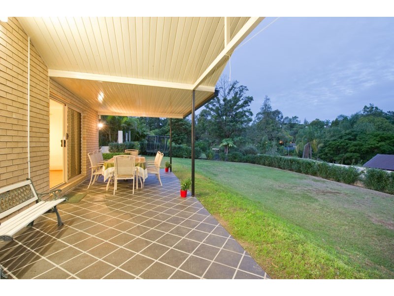 37 Margaret Court, Kenmore QLD 4069